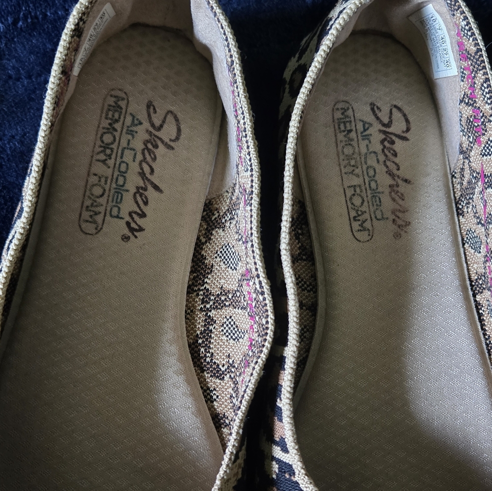 Skechers Cleo Claw-some Animal Leopard Print Flats Size 10M - Picture 3 of 7